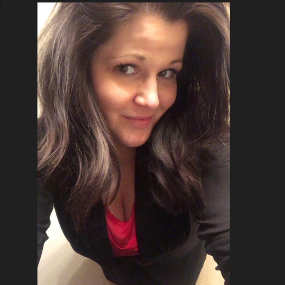 Meet your Posher, Jennifer